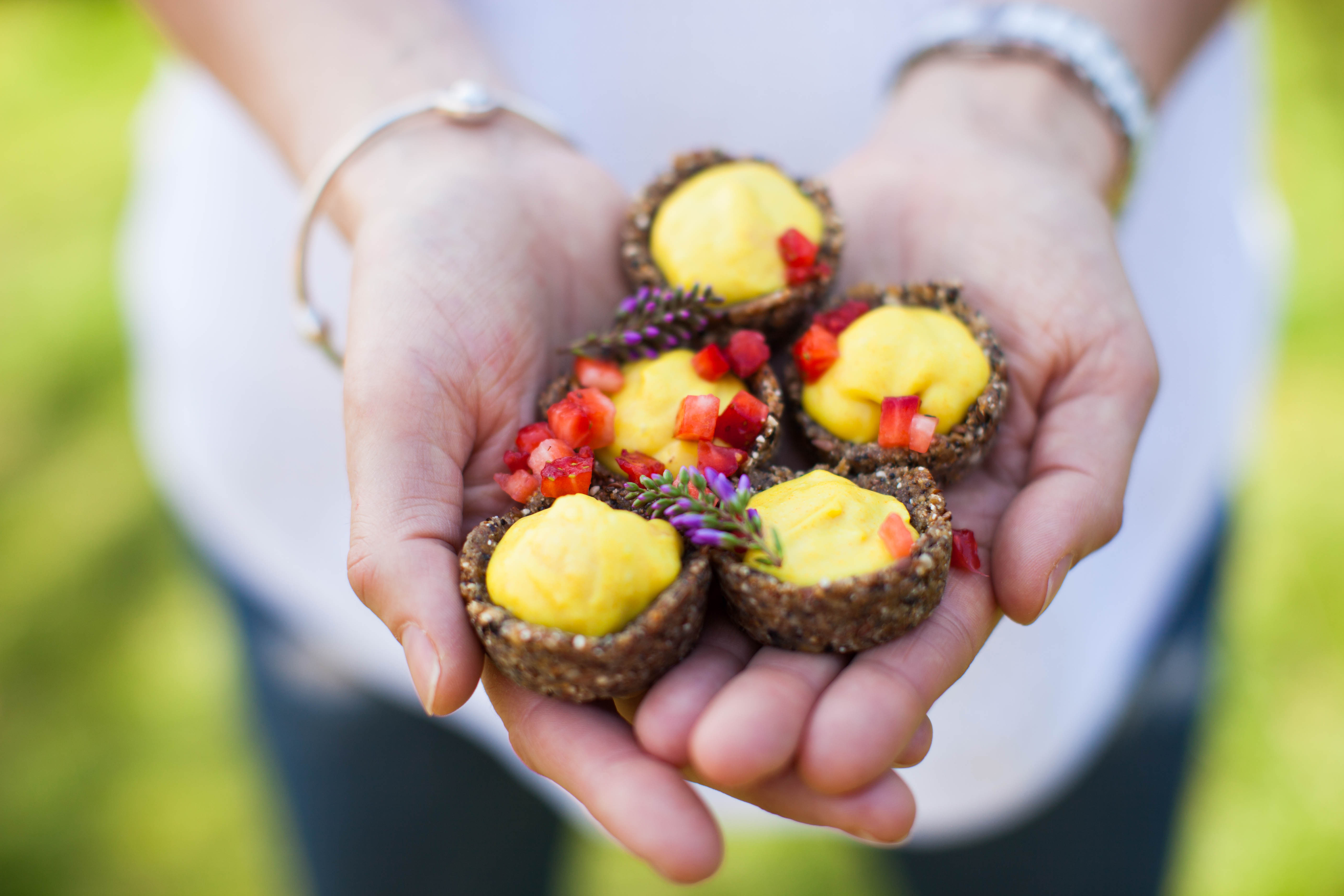 Raw Lemon Curd Tarts